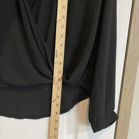 A'GACI black womens blouse semi sheer size M high-low - Picture 5 of 6